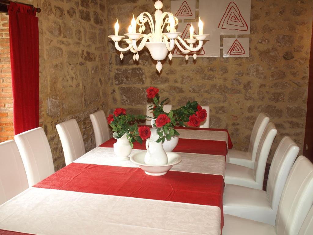 Hosteria El Pomar Novales Εξωτερικό φωτογραφία